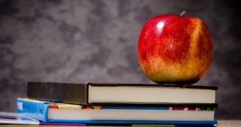Les manuels scolaires: danger!