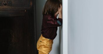 La violence institutionnalisée: silence, on punit!